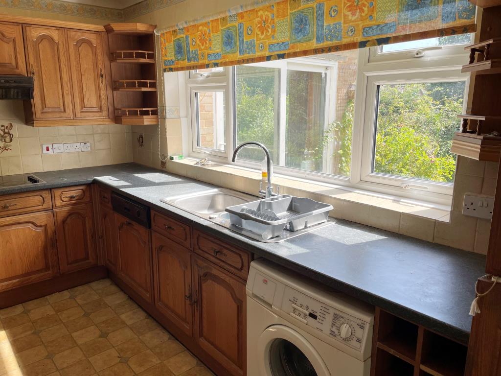 Lot: 128 - DETACHED HOUSE FOR REFURBISHMENT - Kitchen to rear with fitted units